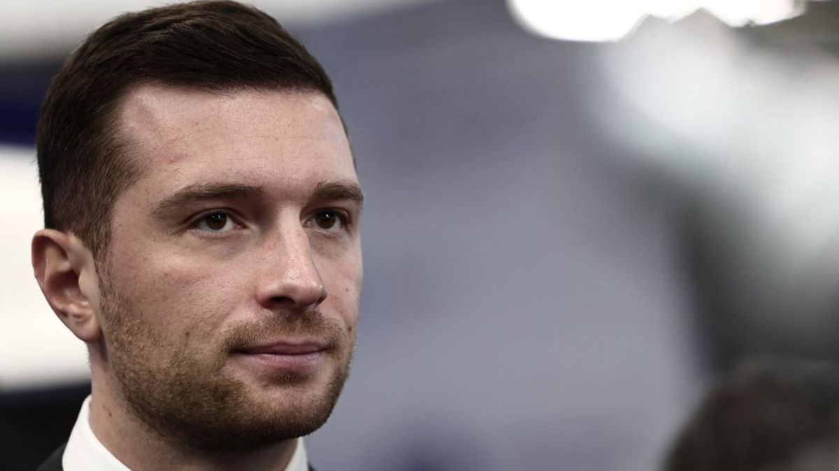 Jordan Bardella : entre humour et agression, un contexte politique tendu