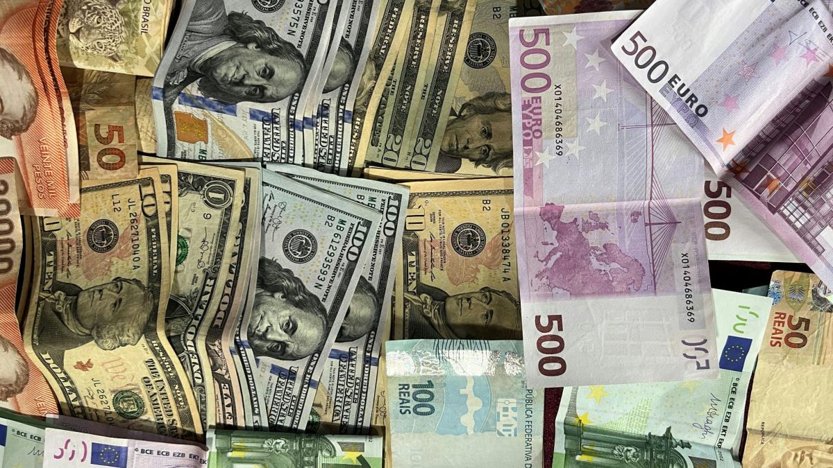 Des entreprises récompensent l'usage de l'IA pour apaiser les craintes des jeunes salariés