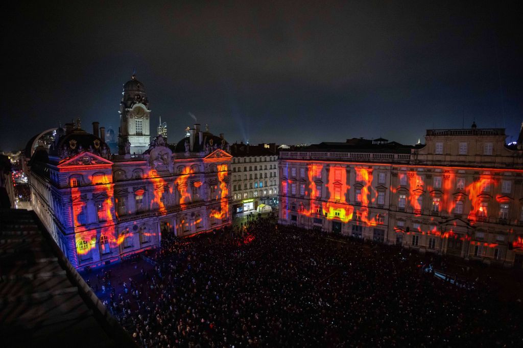 La fête des Lumières de Lyon entre enjeux sociaux et tensions