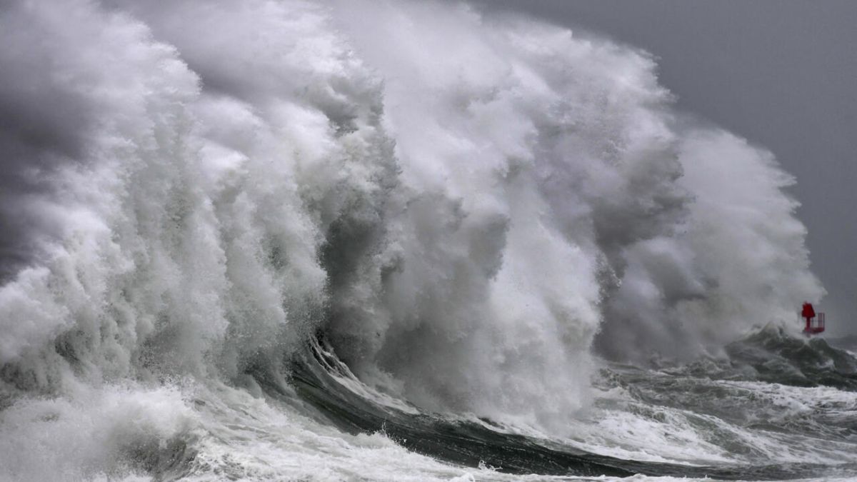 Vigilance orange : le littoral ouest de la France face aux puissantes vagues