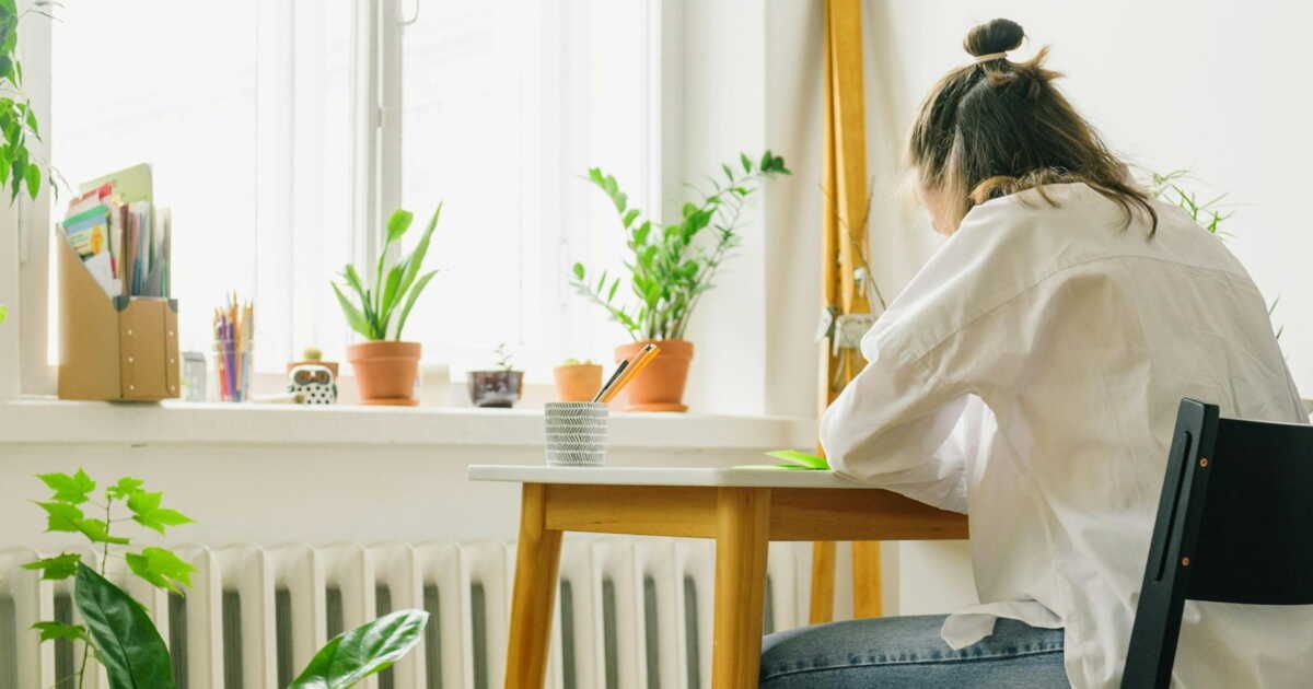 Créez une magnifique lampe design avec des éléments IKEA