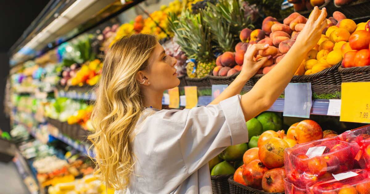 Des pesticides dans vos fruits et légumes : la liste choc des aliments à éviter