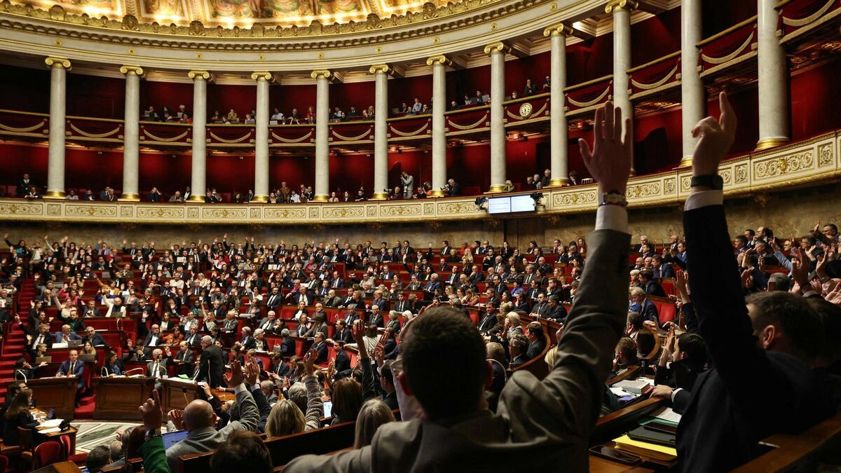 L'Assemblée nationale gèle les retraites des anciens députés pour des économies significatives