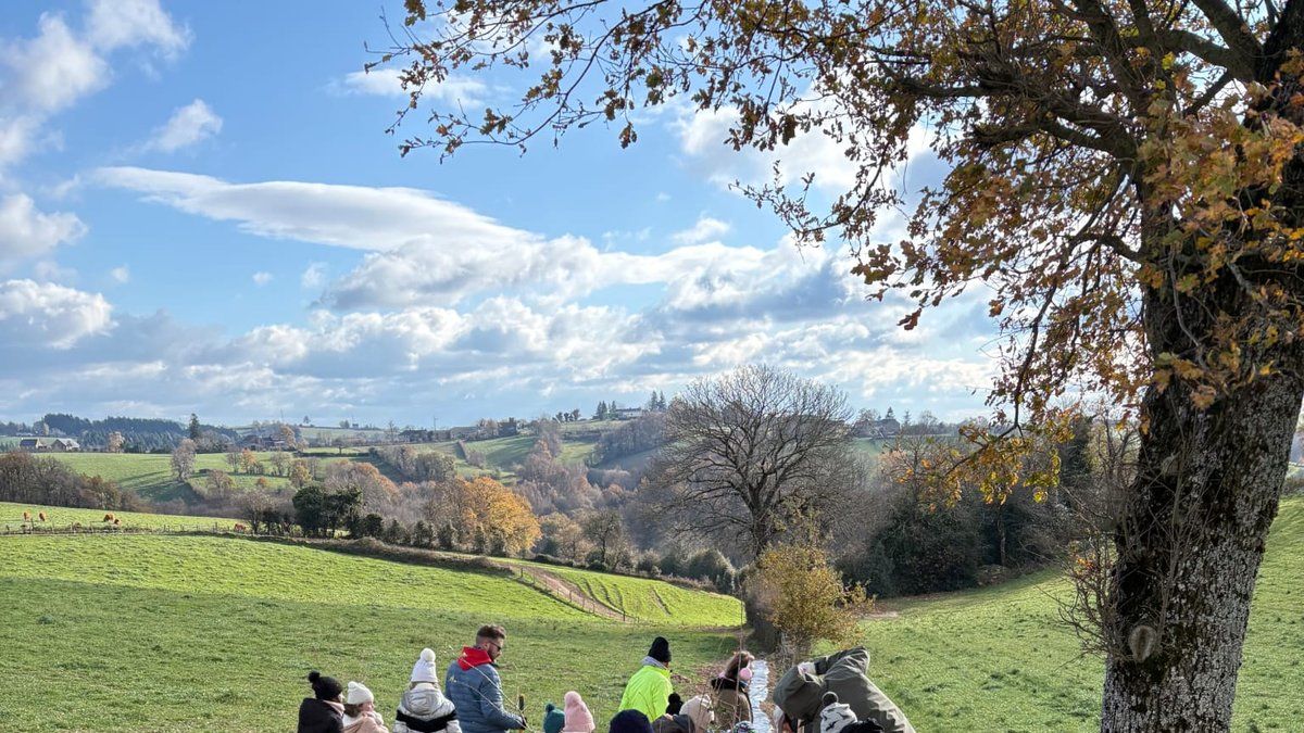 Des élèves de Boussac participent à la plantation d'une haie pour la biodiversité