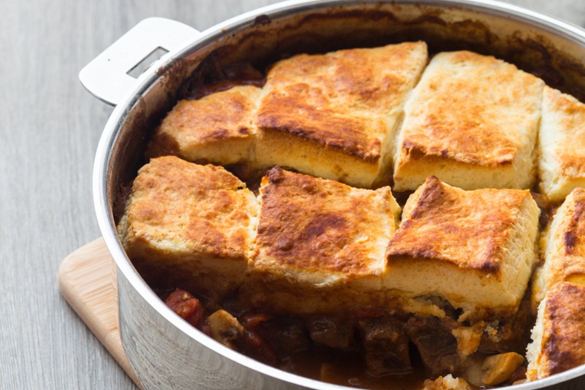 Un régal réconfortant : Ragoût irlandais et biscuits au parmesan