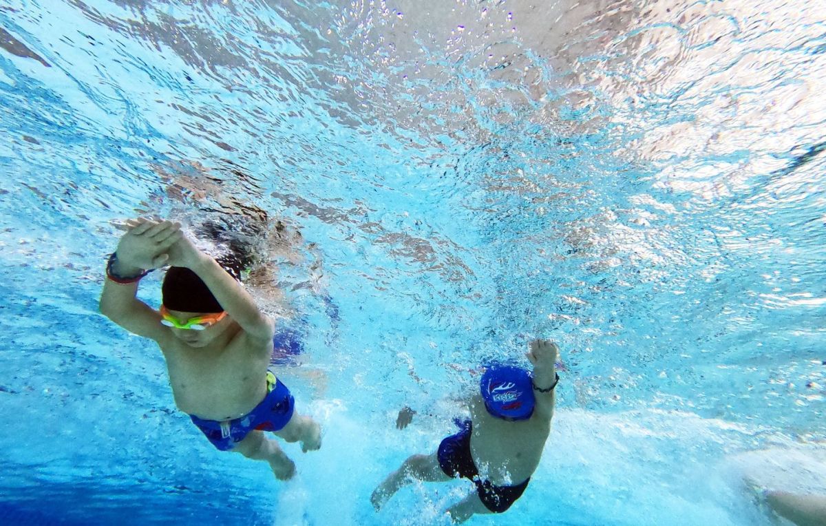 Tragédie à Toulon : un jeune enfant perd la vie lors d'un cours de natation