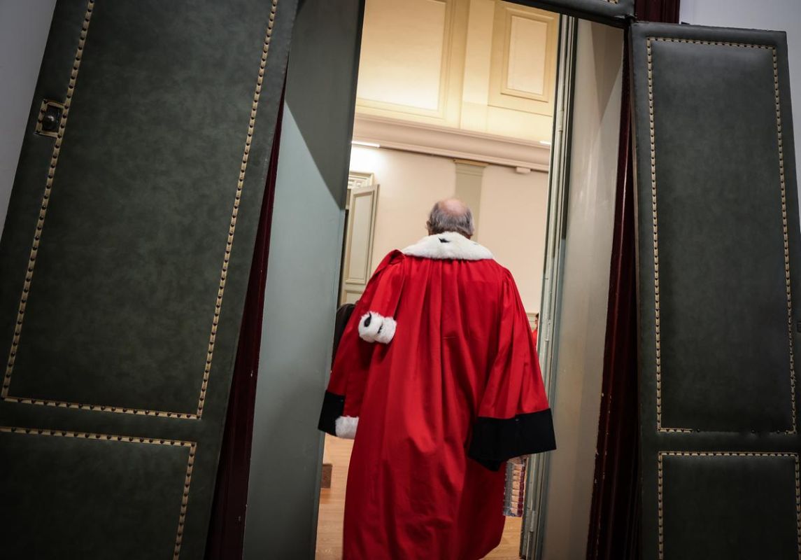 Violences conjugales : un quinquagénaire face à la justice pour des accusations graves