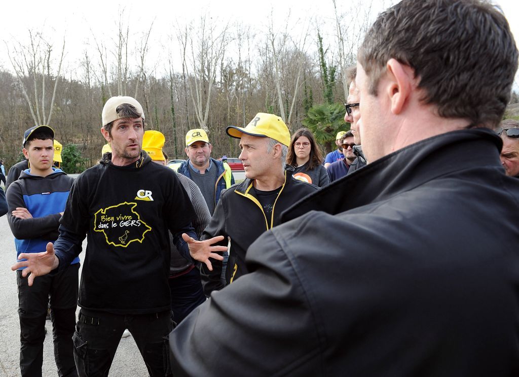 Face à la colère des agriculteurs, le gouvernement doit revoir sa stratégie sanitaire