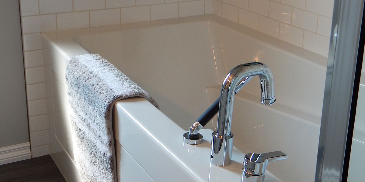 La baignoire idéale : trouvez la hauteur parfaite pour un bain en toute sérénité