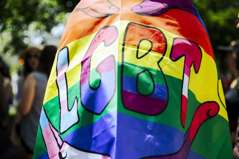 Une avancée historique pour la réhabilitation des victimes de la loi sur l'homosexualité et l'IVG