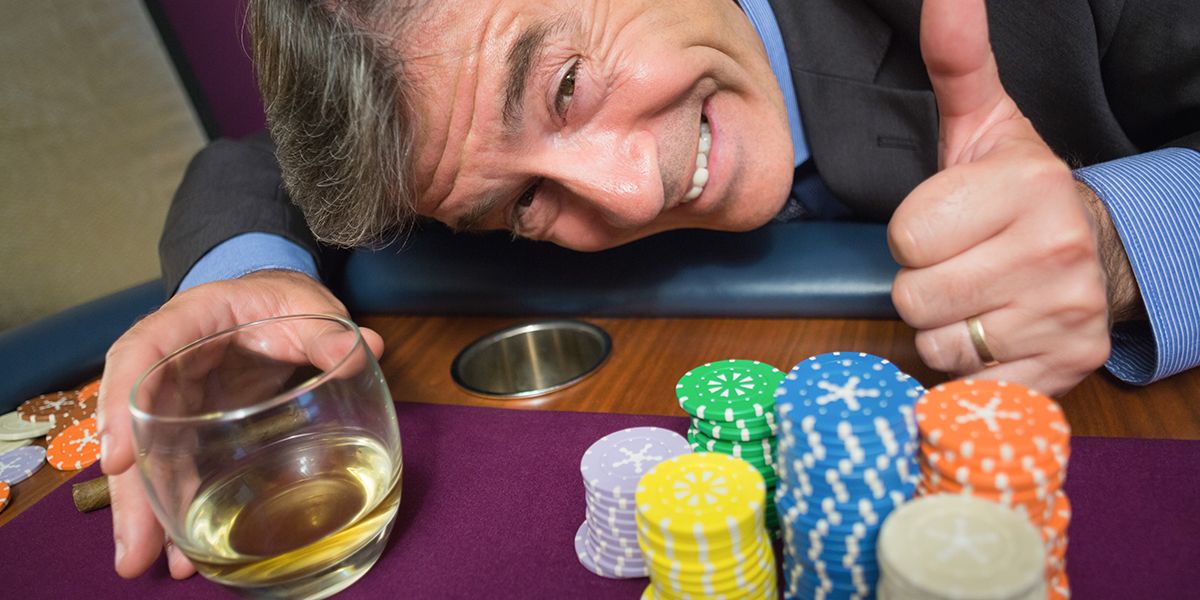 Les addictions invisibles des seniors : un fléau silencieux