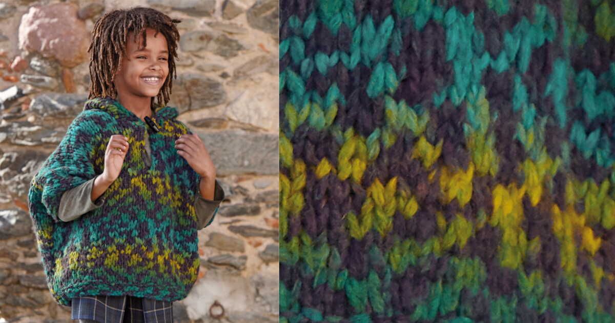 Le poncho à capuche en fil chiné : un nouvel incontournable de la mode