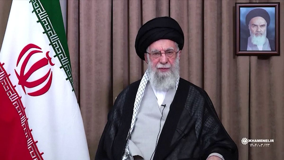 Khamenei reconnait les revendications économiques des manifestants mais défie les émeutiers