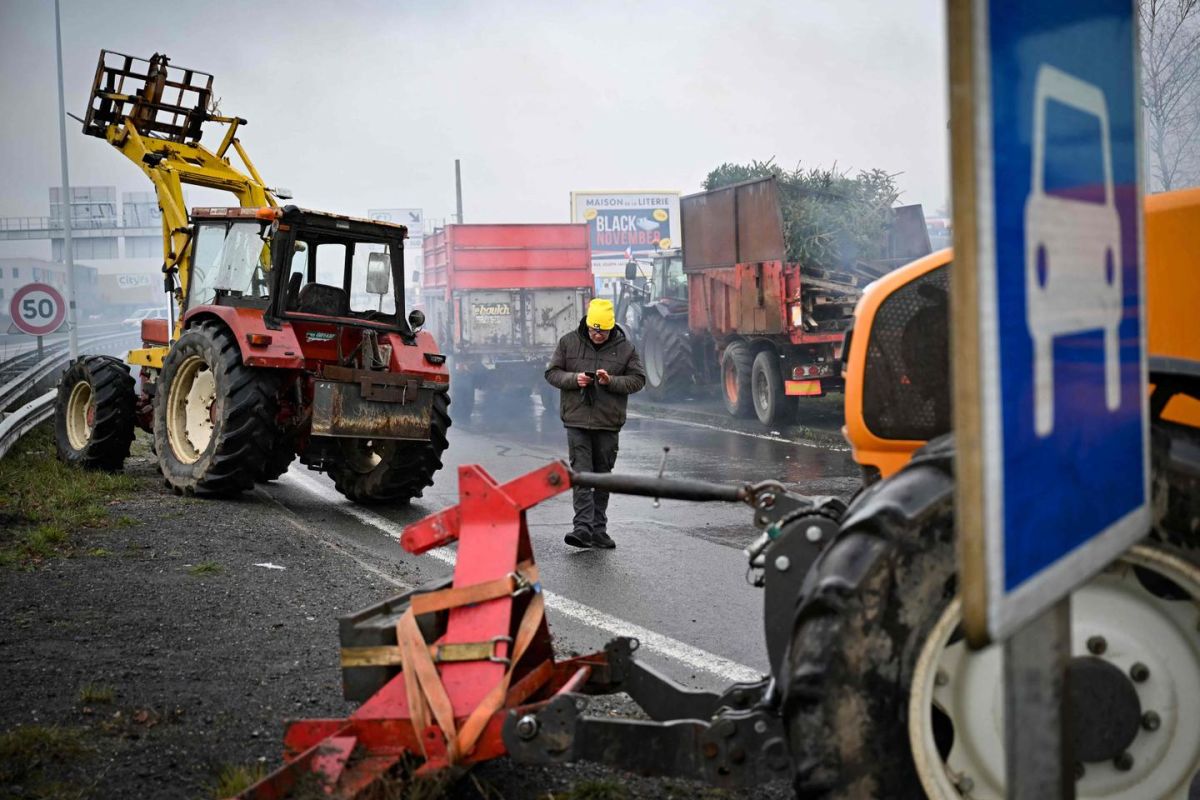 Agriculteurs en colère : la mobilisation reprend sur les autoroutes françaises