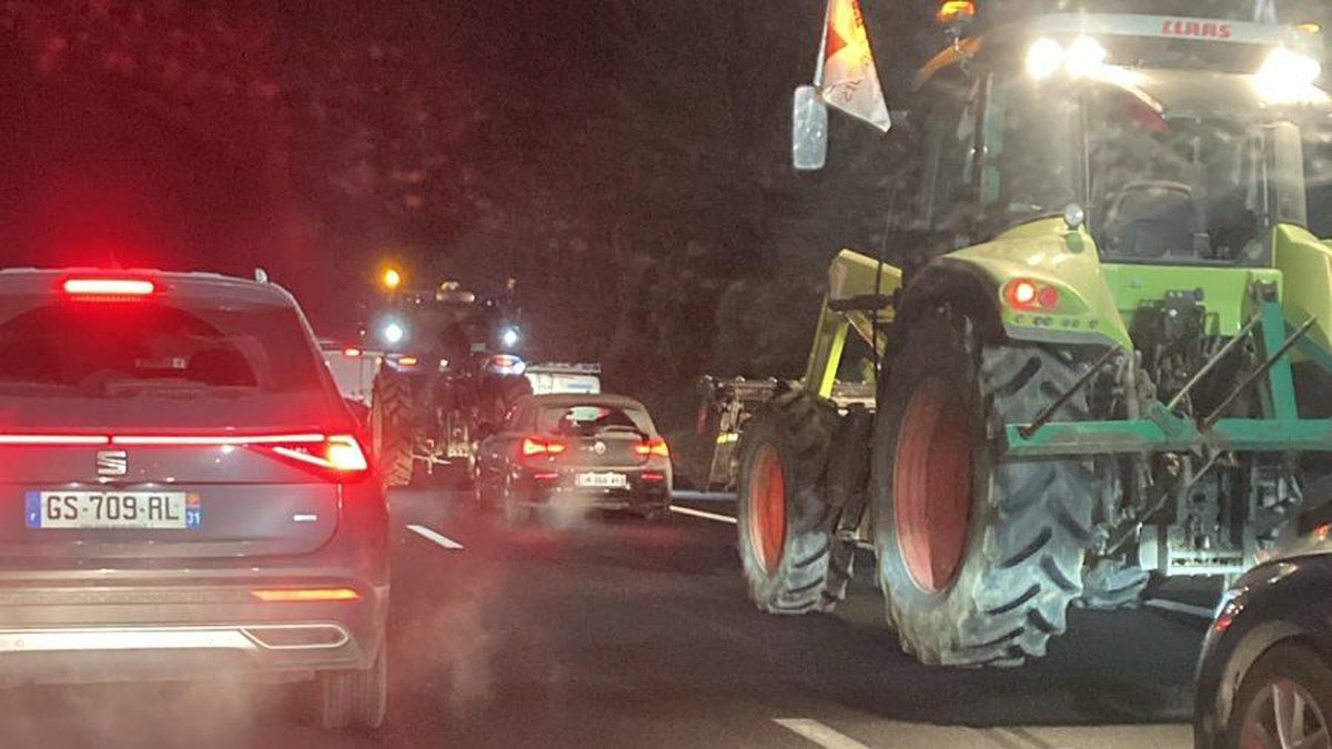Mobilisation paysanne : les agriculteurs bloquent les routes en France