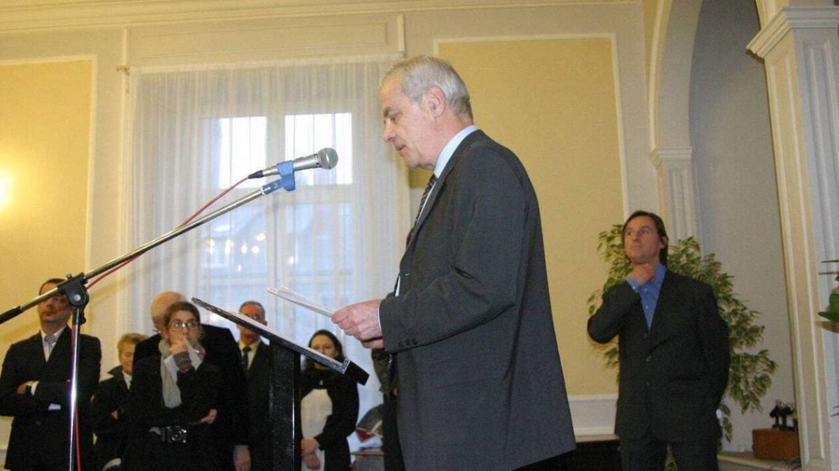 La cérémonie des vœux à Coutances : un riche héritage d’imprévus