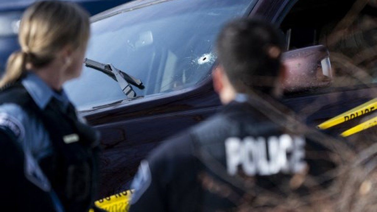 Un drame à Minneapolis : une femme abattue par un agent d'immigration