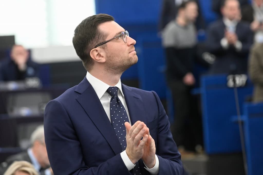 Les coulisses politiques : tensions et ambitions à l'approche des municipales