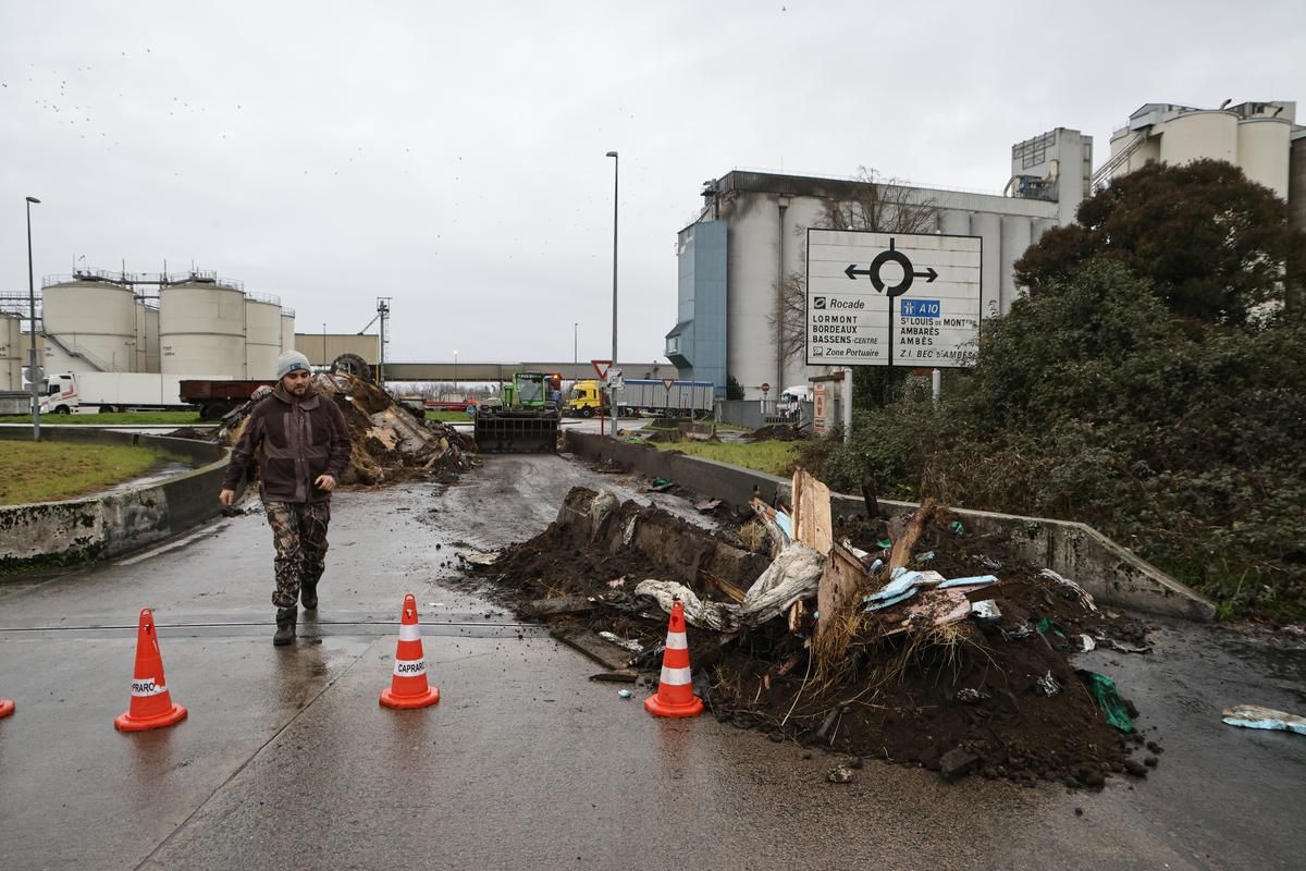 Les jeunes agriculteurs se mobilisent au port de Bordeaux