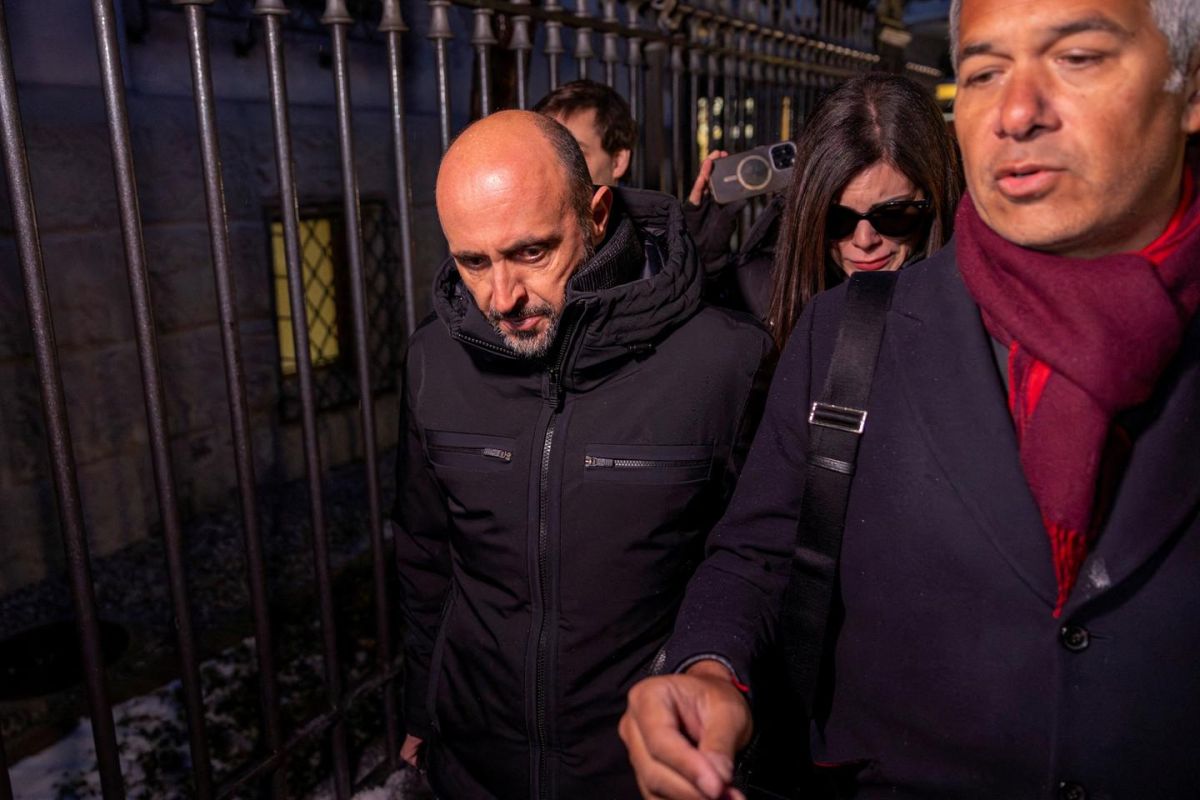 Incendie tragique à Crans-Montana : un propriétaire de bar en détention