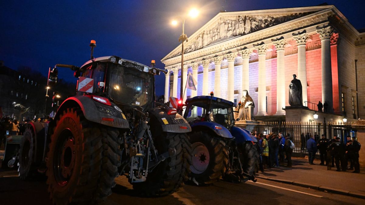 La mobilisation agricole : des agriculteurs obtiennent des concessions à Paris