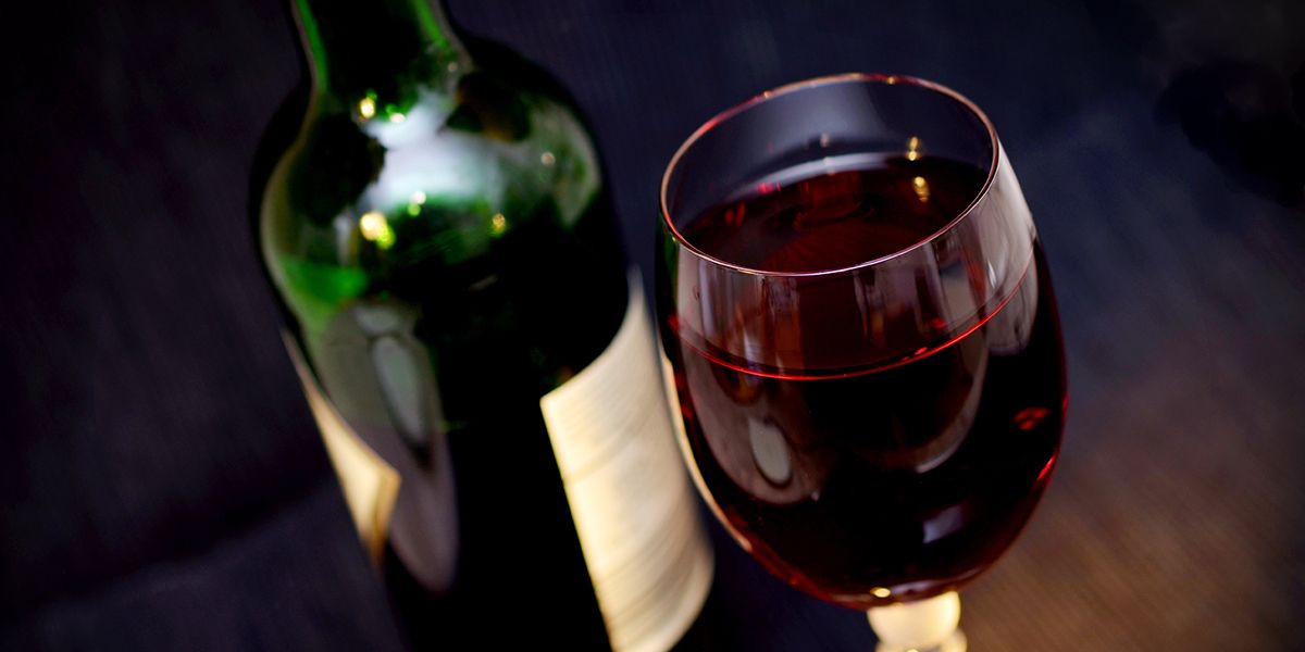 Comment obtenir le remboursement d'une bouteille de vin bouchonné ?