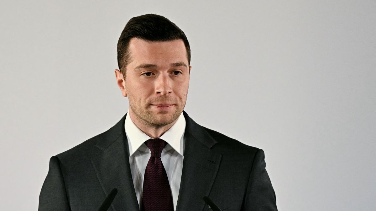 Jordan Bardella anticipe le retrait de Bruno Retailleau en faveur d'Édouard Philippe pour 2027