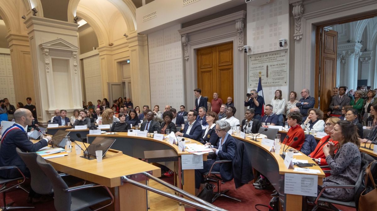 les nouvelles visages du conseil municipal de poitiers