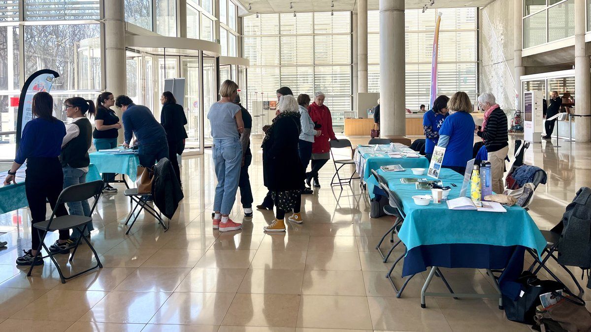 Carré d’Art s’illumine en bleu pour la Journée mondiale de sensibilisation à l’autisme