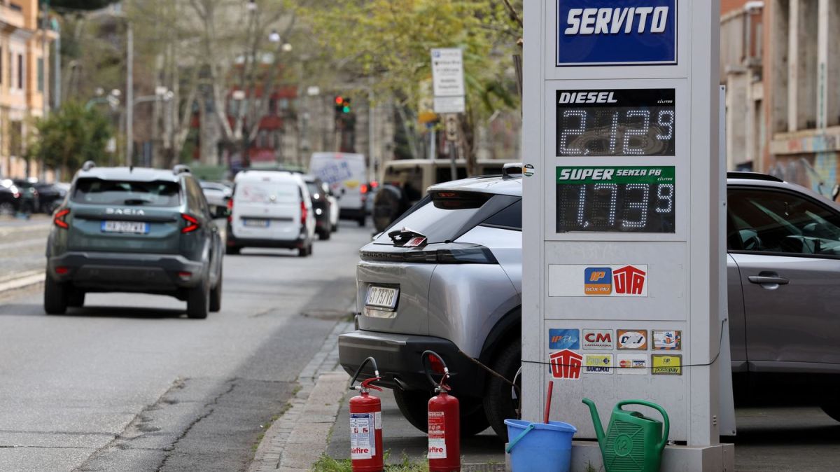 aides prolongées aux automobilistes : le gouvernement italien face aux défis budgétaires