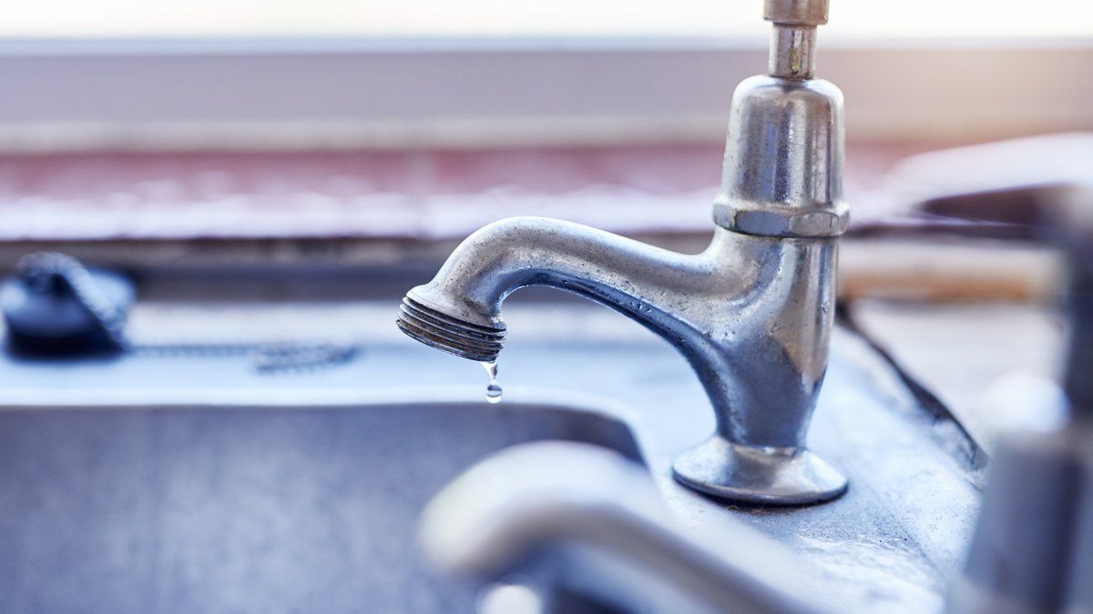 Dispute explosive près de Naples : un locataire arrache l'oreille de son propriétaire