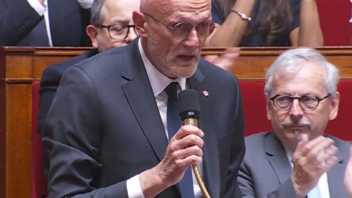 Stéphane Mazars fait ses adieux à l'Assemblée avec une question sur la police municipale