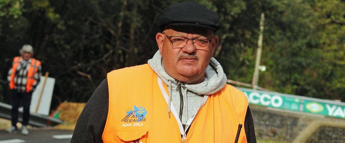 Les héros méconnus des courses automobiles : rencontre avec les commissaires de route