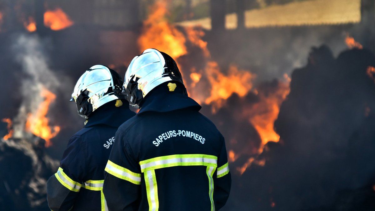 Un incendie dévastateur ravage un hangar agricole près de Toulouse