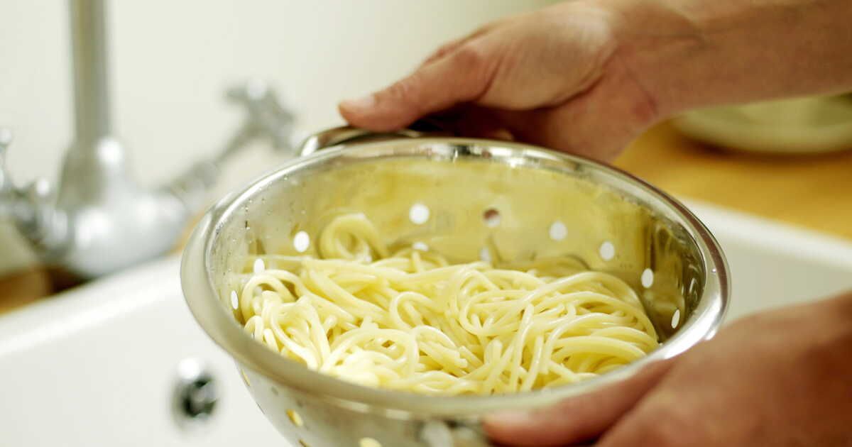 Faut-il rincer les pâtes après cuisson ?