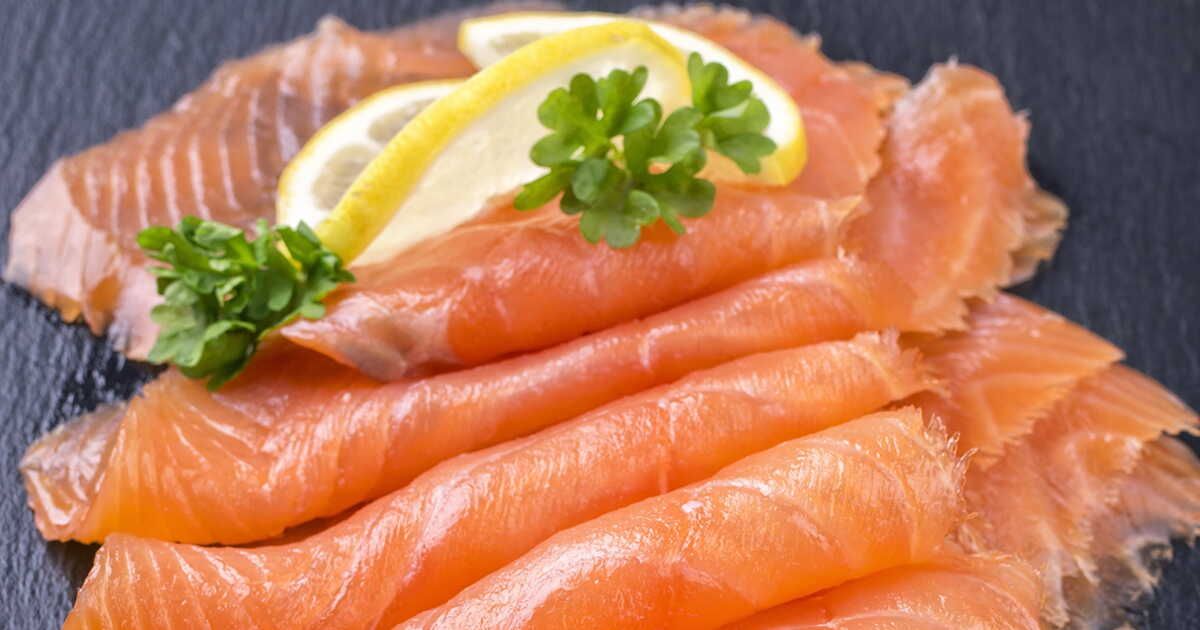 Dégustez l'art du saumon fumé : 10 recettes incontournables