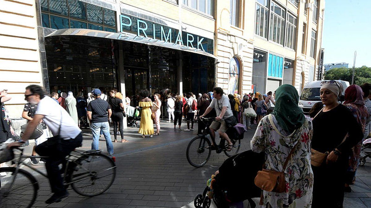 Adoptez l'upcycling à Toulouse : Primark transforme vos vieux vêtements en pièces uniques