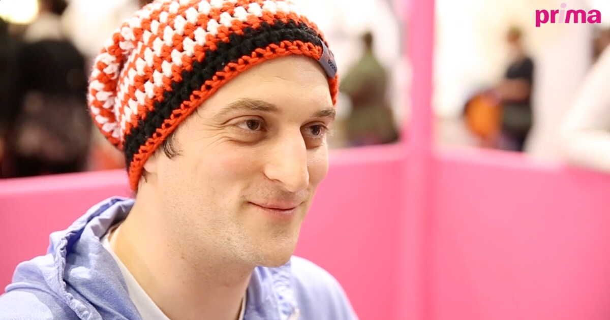 Apprenez à réaliser un bonnet Myboshi avec Félix en vidéo