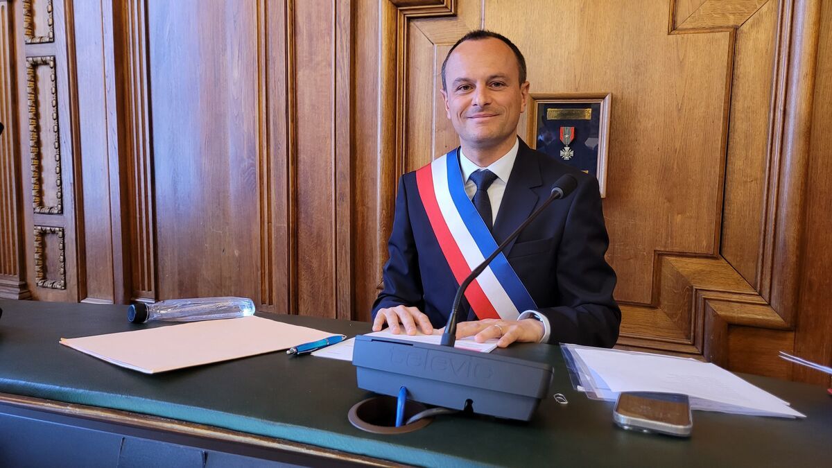 La promesse trahie : le maire de Clermont-Ferrand provoque un séisme politique