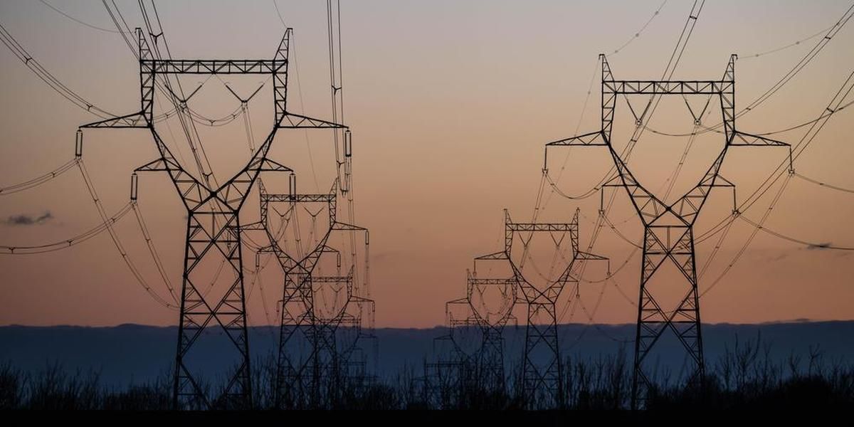 Emmanuel Macron rassemble les acteurs clés pour redynamiser l'électrification en France