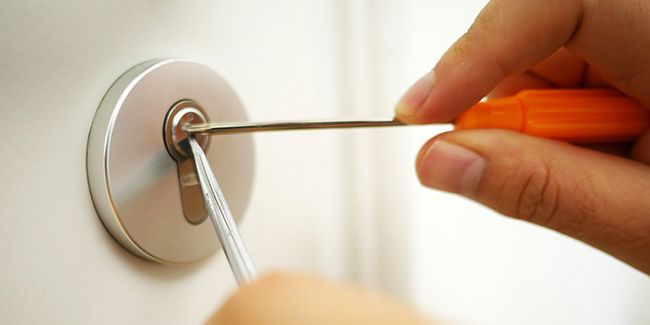 Perdre ses clés : astuces pratiques pour ouvrir votre porte