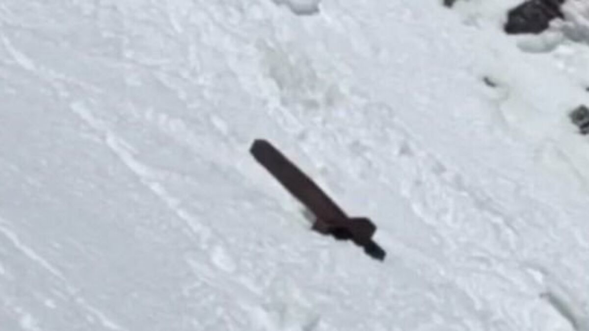 La croix sur le pic d'Aneto victime de vandalisme : un acte qui trouble les alpinistes