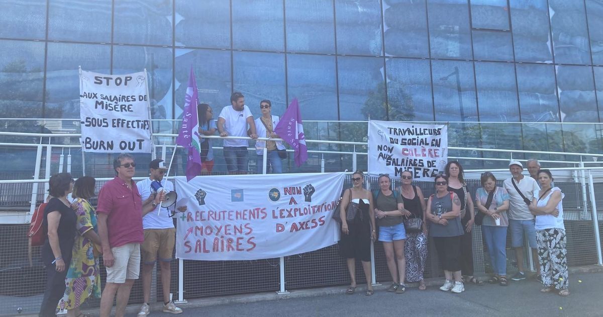 Des travailleurs du médico-social en grève à Nîmes pour des conditions de travail dignes