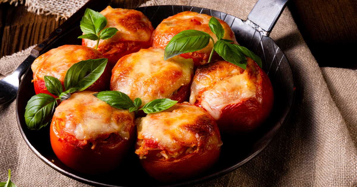Savourez des tomates farcies au fromage de chèvre gratiné pour un repas réconfortant