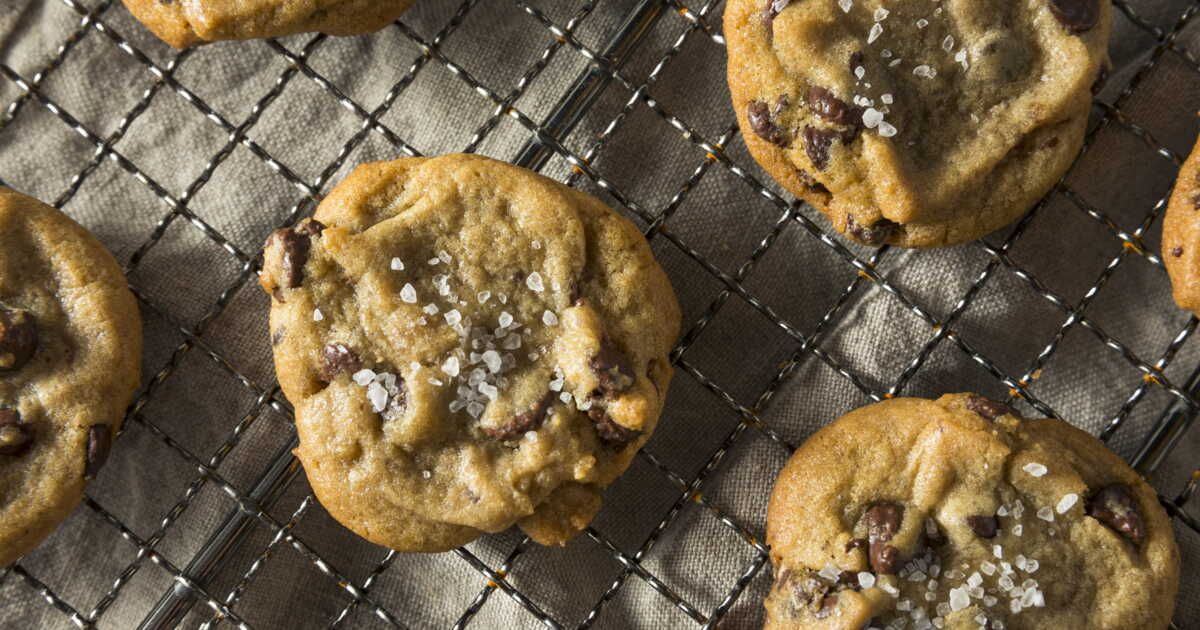 Des cookies au chocolat fondants à la fleur de sel : un délice à chaque bouchée