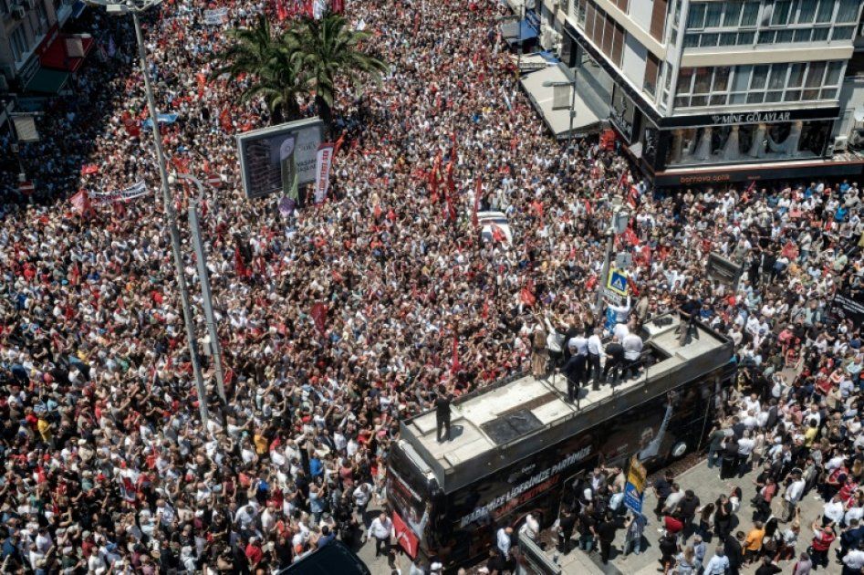 Ozgur Ozel, l'opposition turque refuse de céder face à la tempête