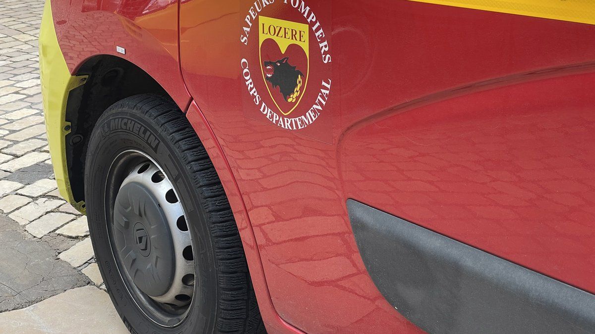 Sur le front des flammes : les pompiers de Lozère interviennent sur l’Aubrac