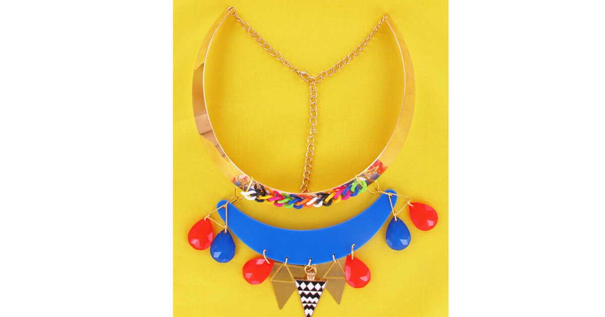 Un bijou coloré pour tous : le collier pop-art inspiré du Rainbow Loom