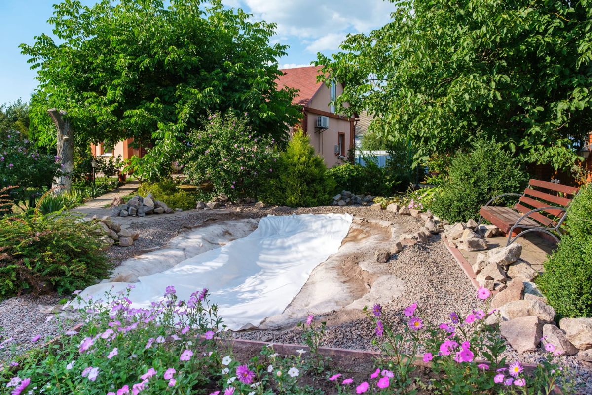 Géo-textile au jardin : l'allié incontournable des jardiniers