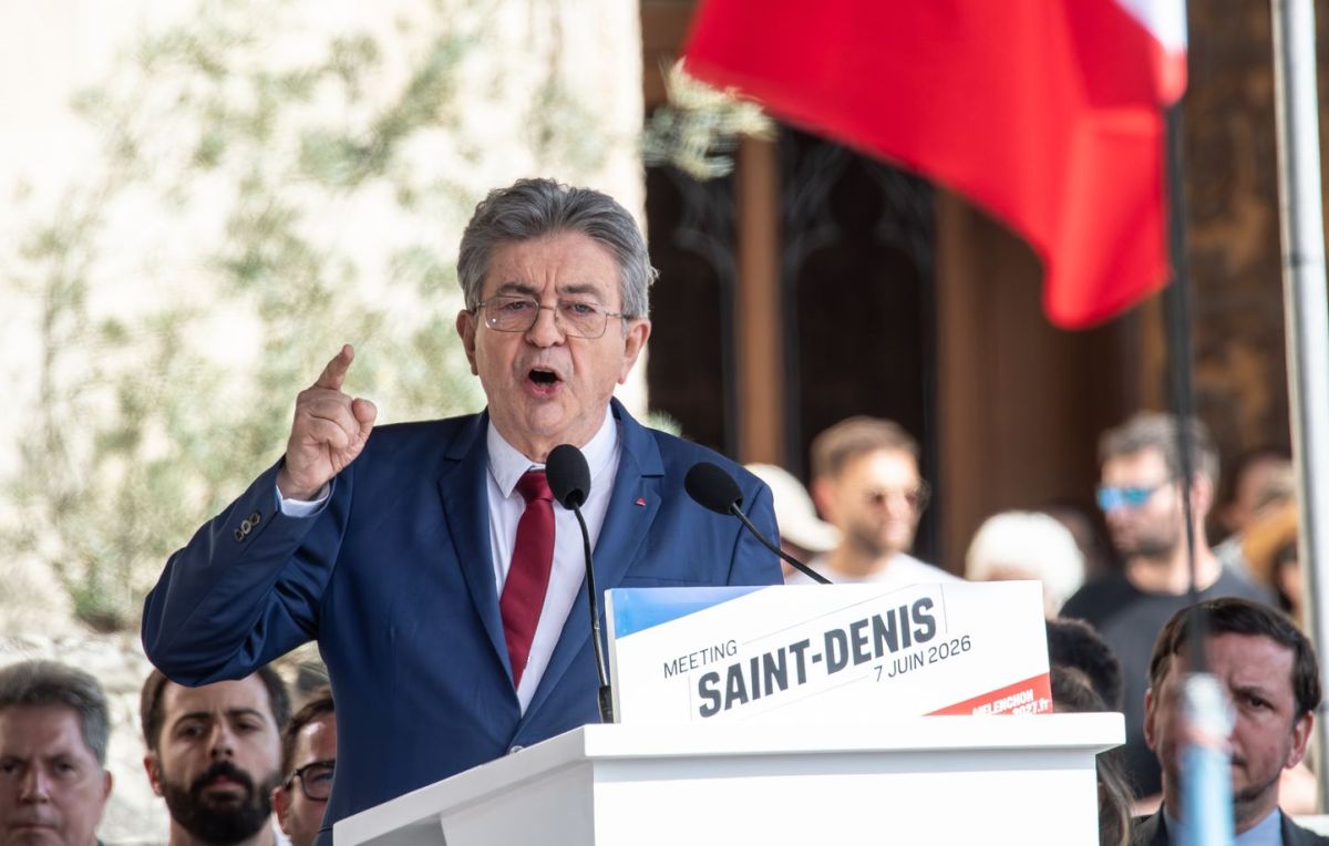 Jean-Luc Mélenchon dénonce le suprémacisme du RN lors de son meeting à Saint-Denis